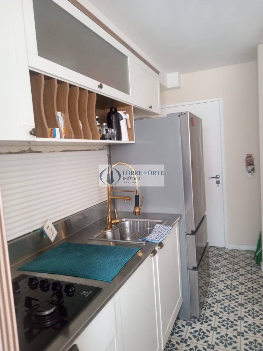 Apartamento à venda com 2 quartos, 38m² - Foto 7