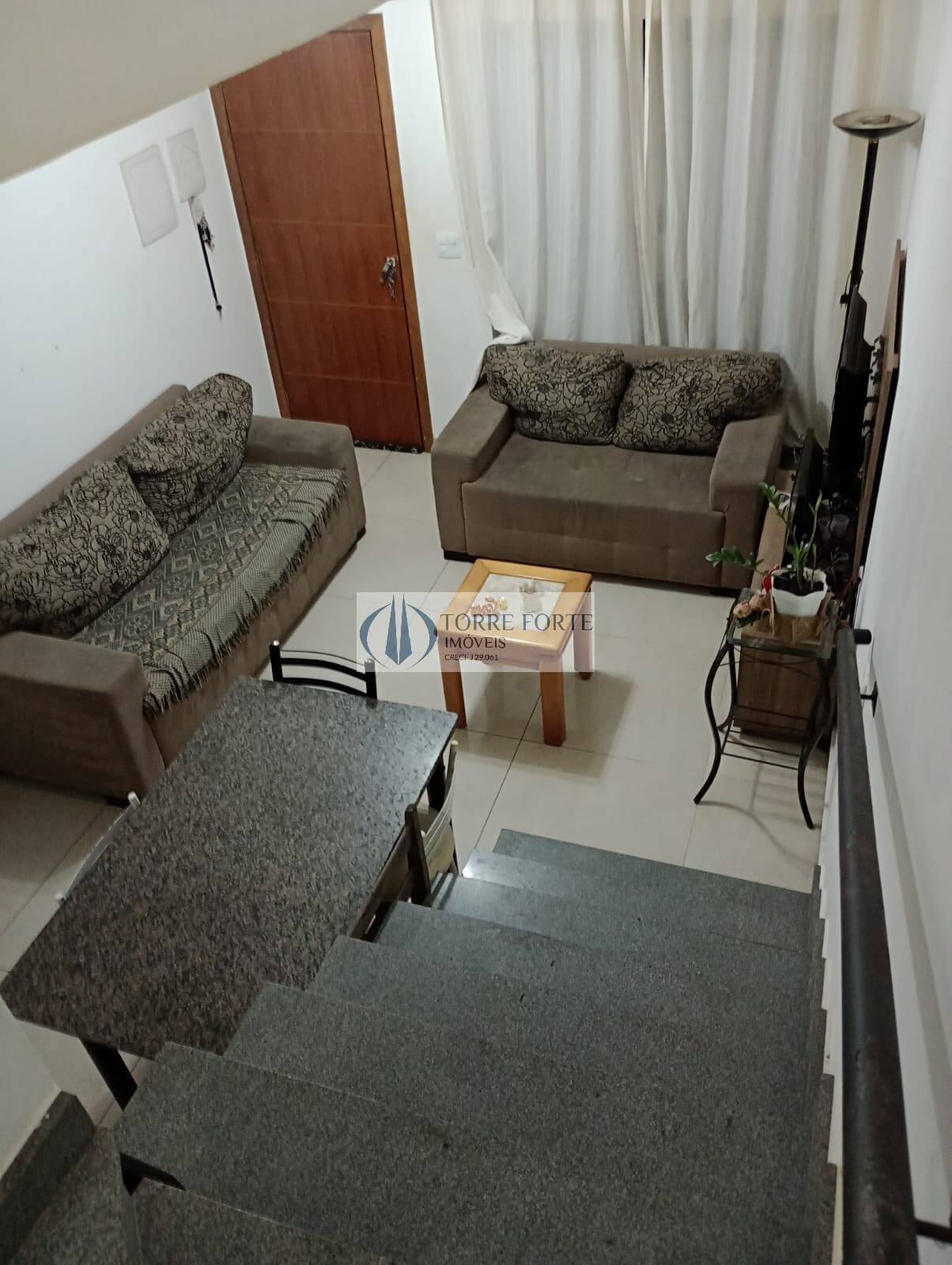 Casa à venda com 2 quartos, 88m² - Foto 1