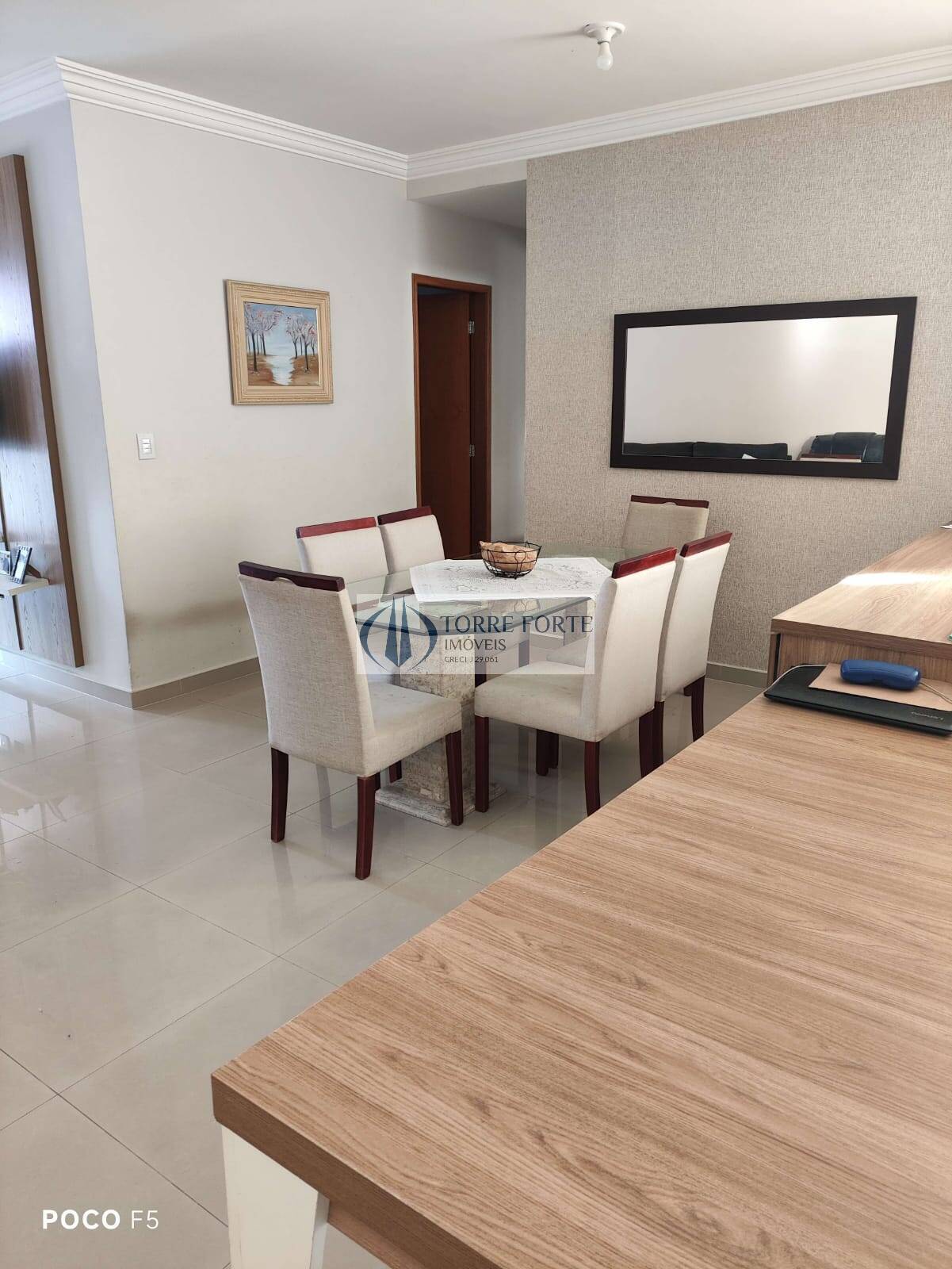 Apartamento à venda com 3 quartos, 90m² - Foto 3