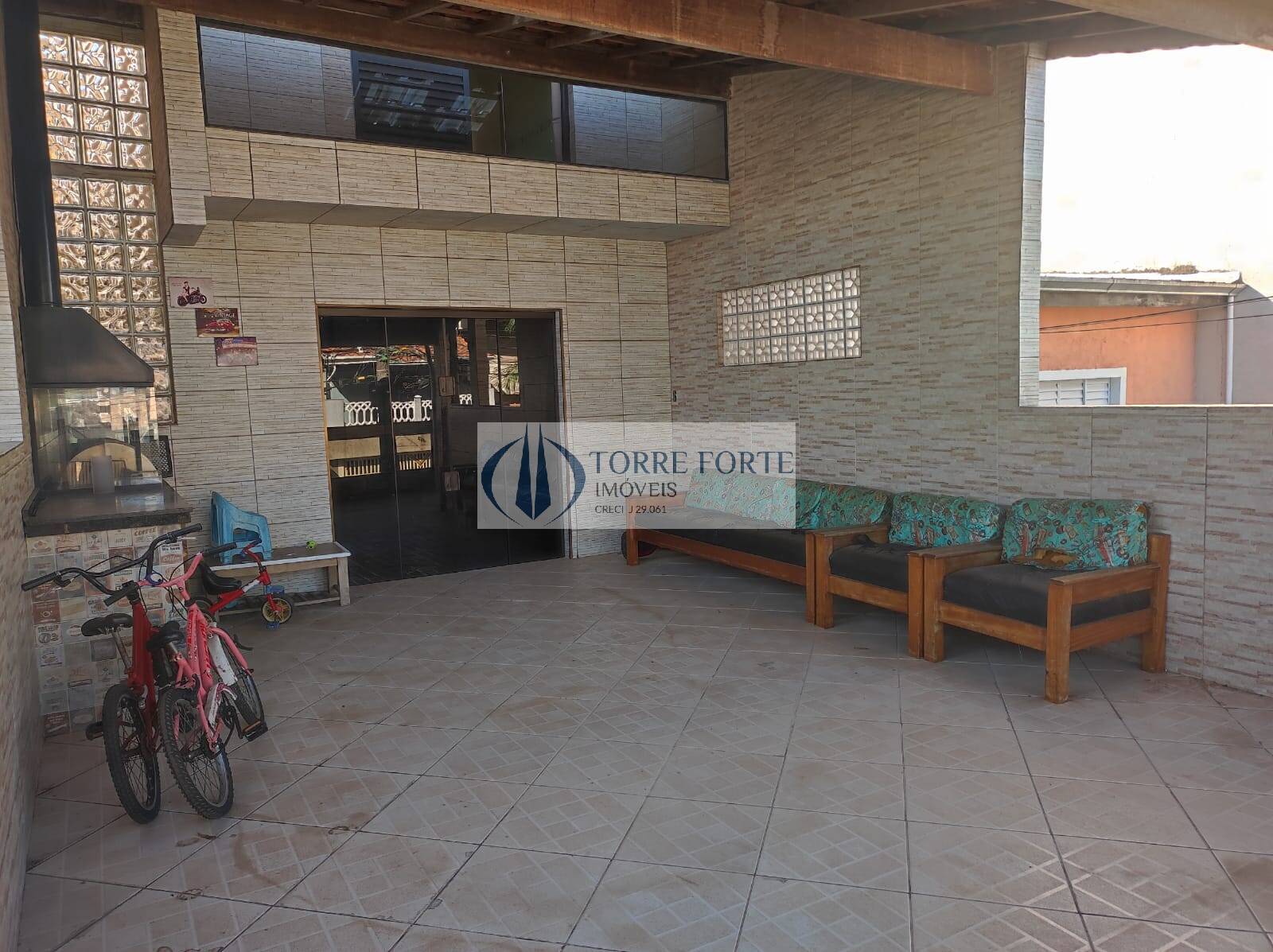 Casa, 2 quartos, 200 m² - Foto 1