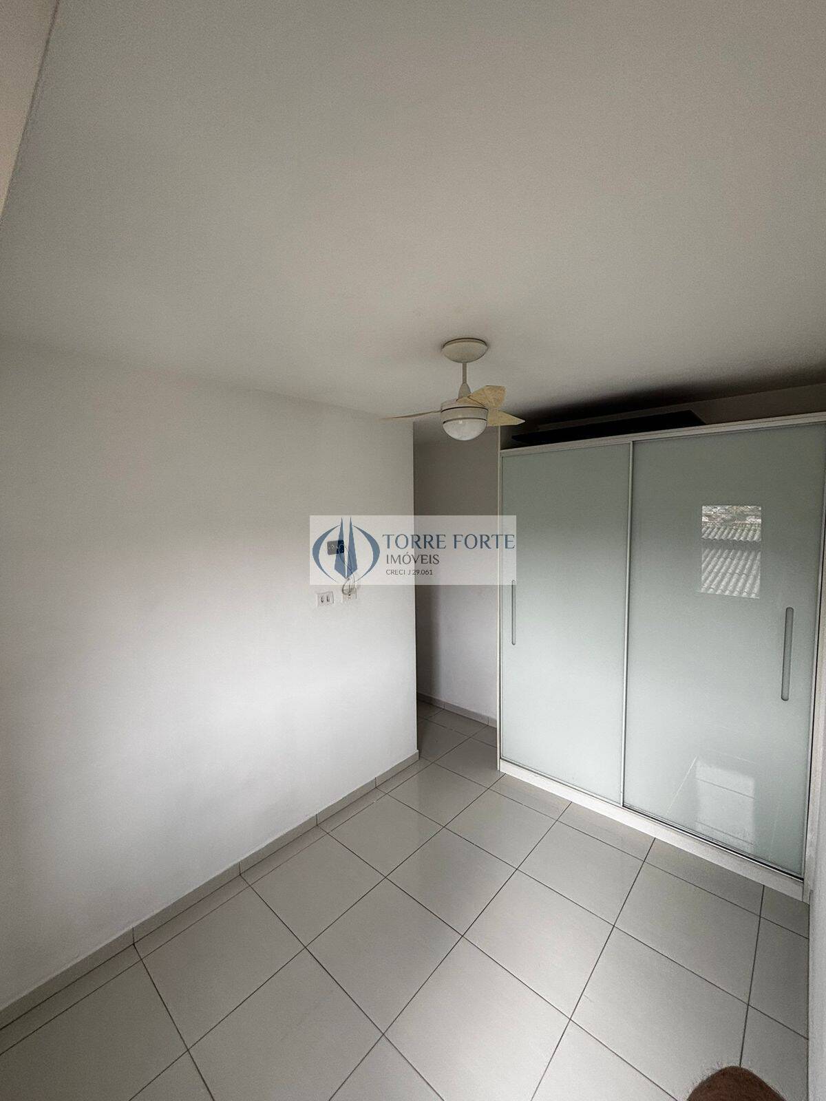 Apartamento à venda com 2 quartos, 48m² - Foto 12