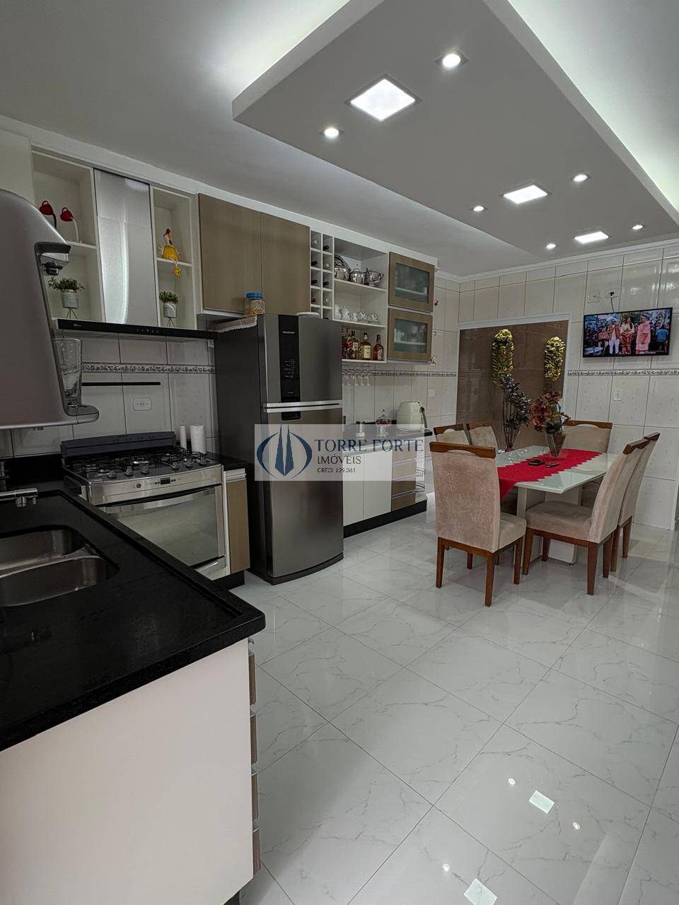 Casa, 3 quartos, 174 m² - Foto 2