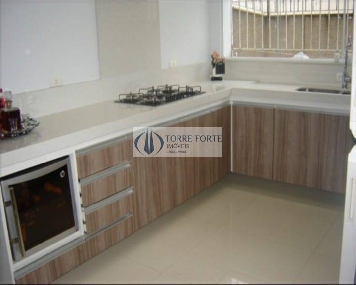 Casa, 3 quartos, 270 m² - Foto 9