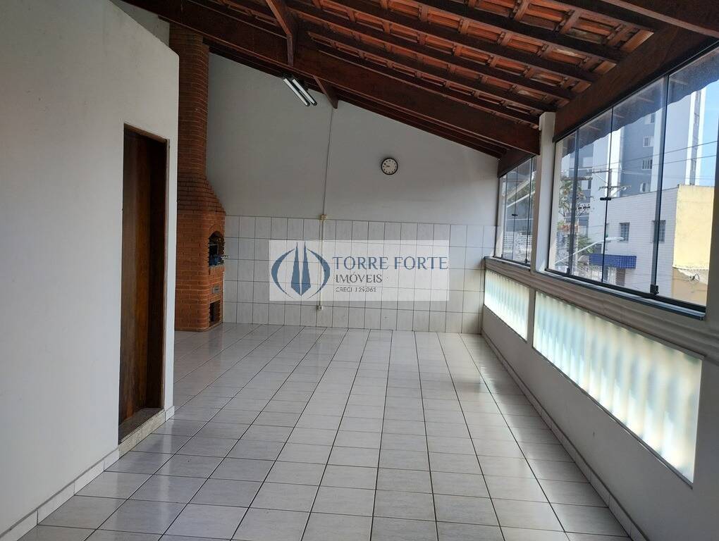Sobrado, 3 quartos, 302 m² - Foto 1