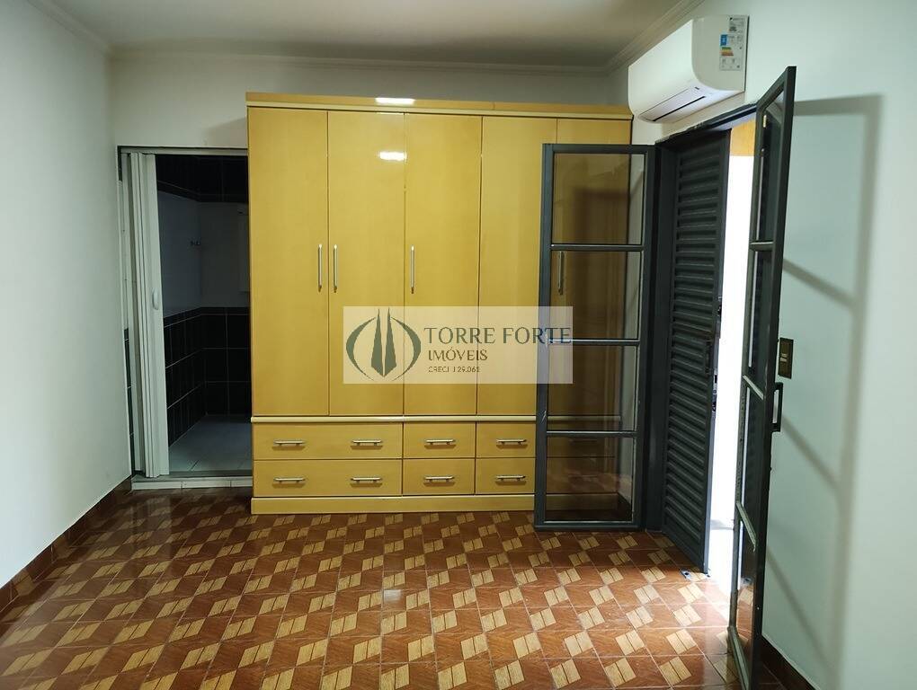 Sobrado, 3 quartos, 302 m² - Foto 42
