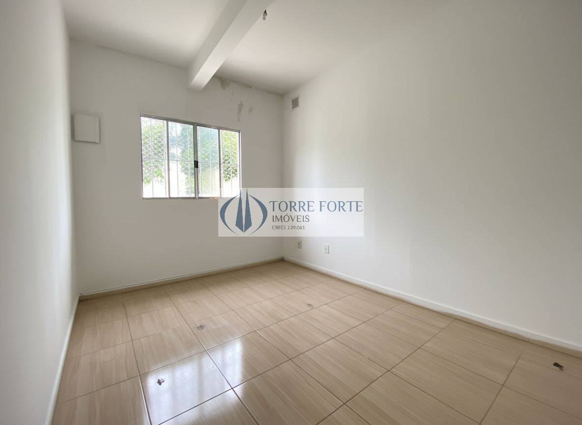 Casa, 5 quartos, 210 m² - Foto 2