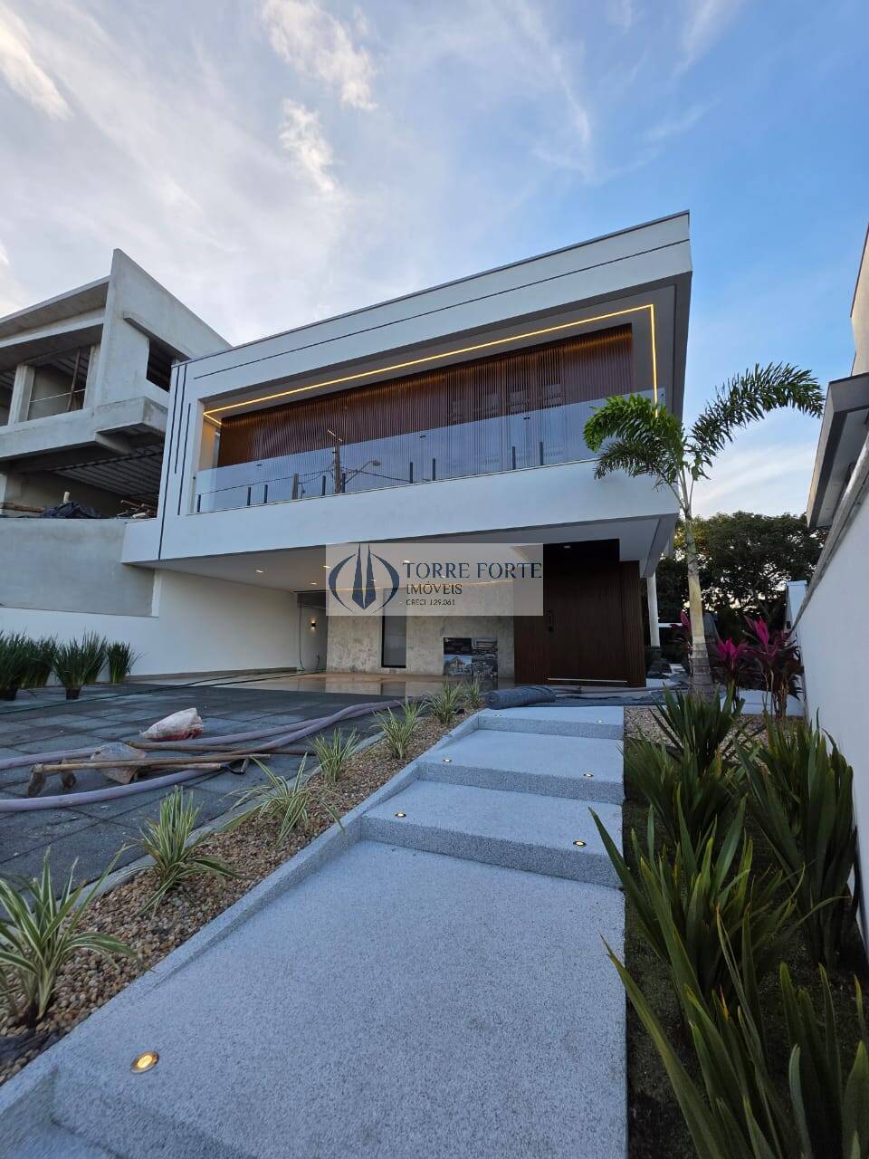 Casa, 4 quartos, 435 m² - Foto 1