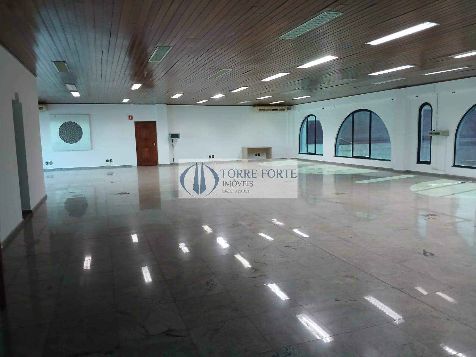 Sala-Conjunto, 1250 m² - Foto 2