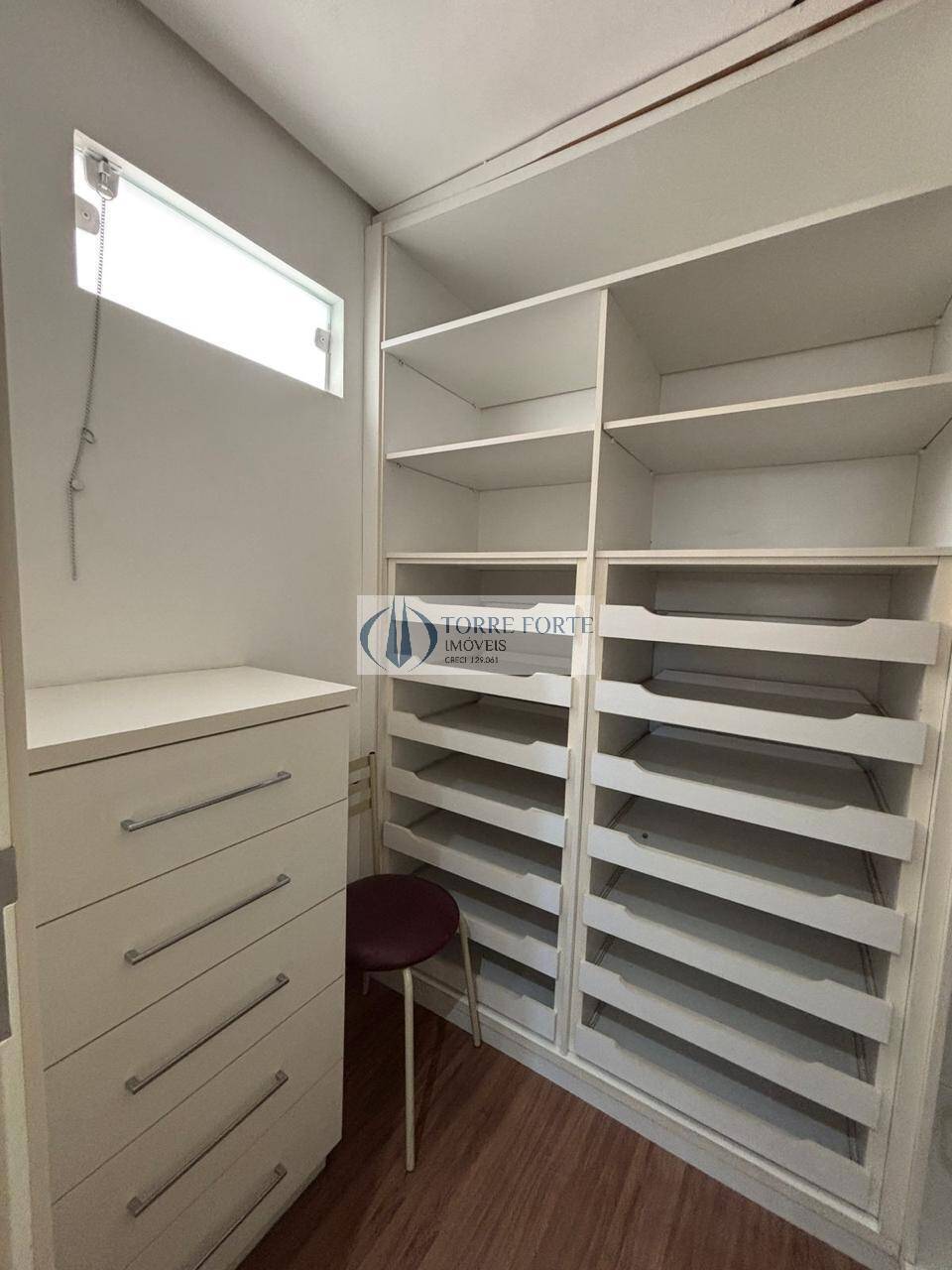 Casa, 3 quartos, 225 m² - Foto 13