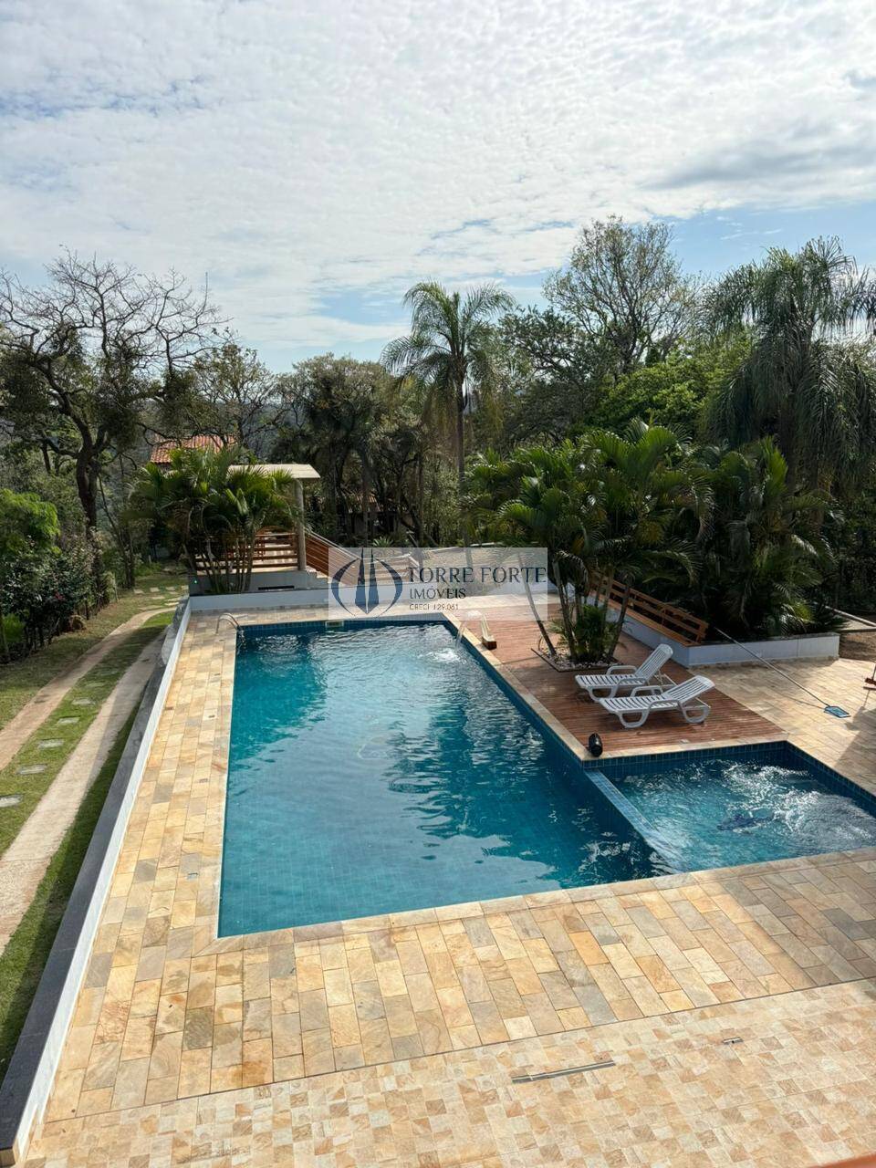 Chácara, 9 quartos, 8000 m² - Foto 1