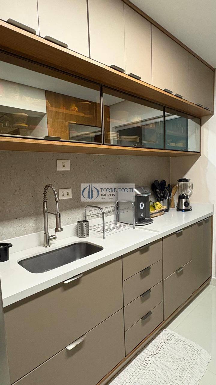 Apartamento, 3 quartos, 121 m² - Foto 2