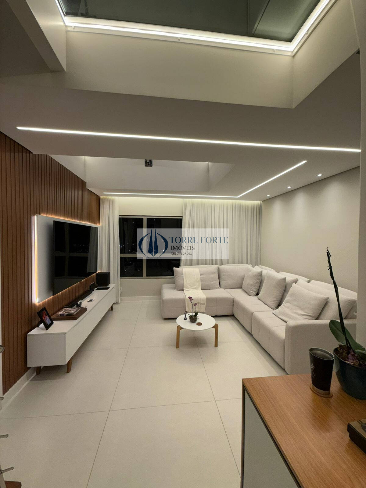 Apartamento, 3 quartos, 140 m² - Foto 2
