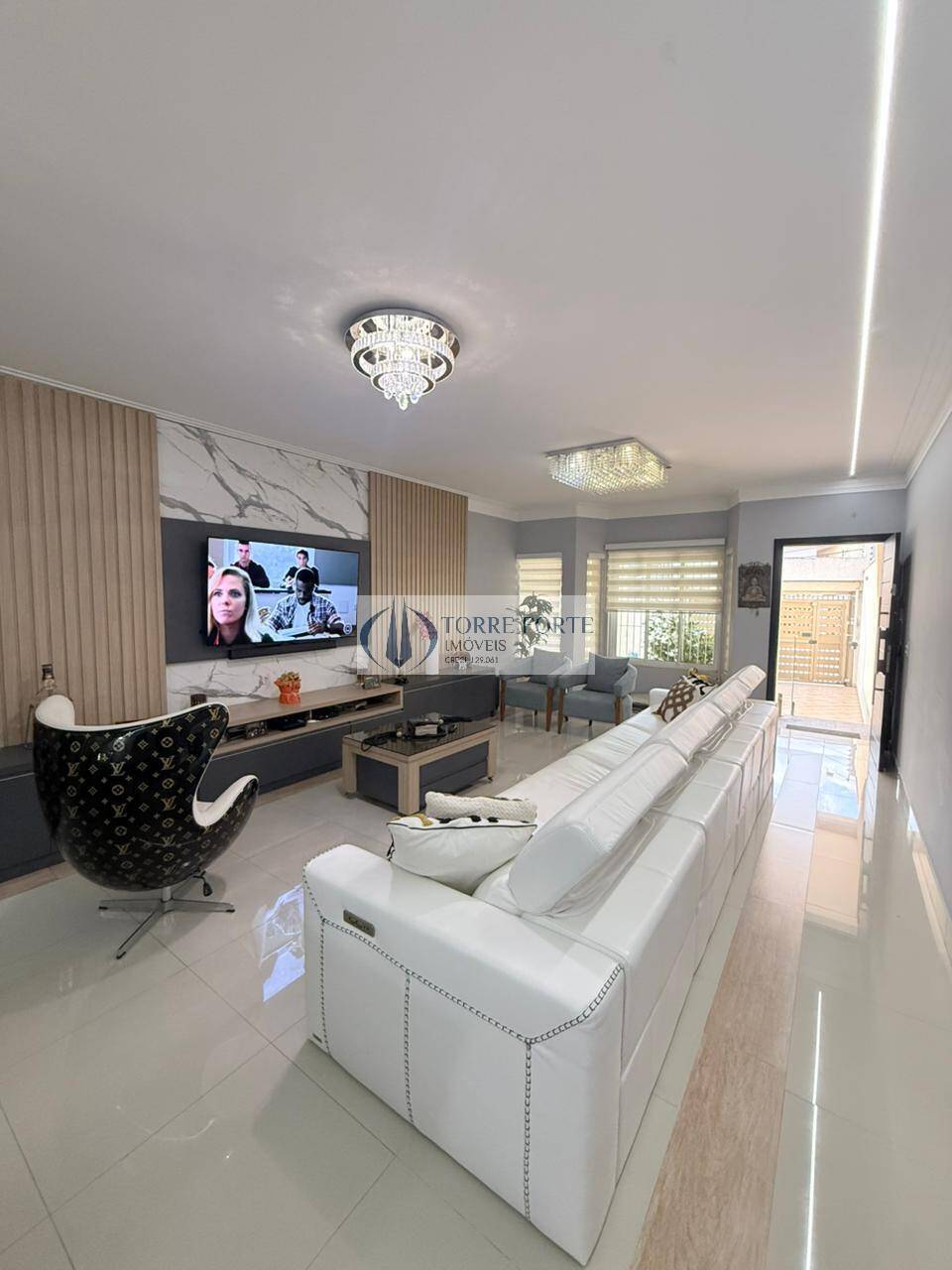 Casa, 4 quartos, 200 m² - Foto 1