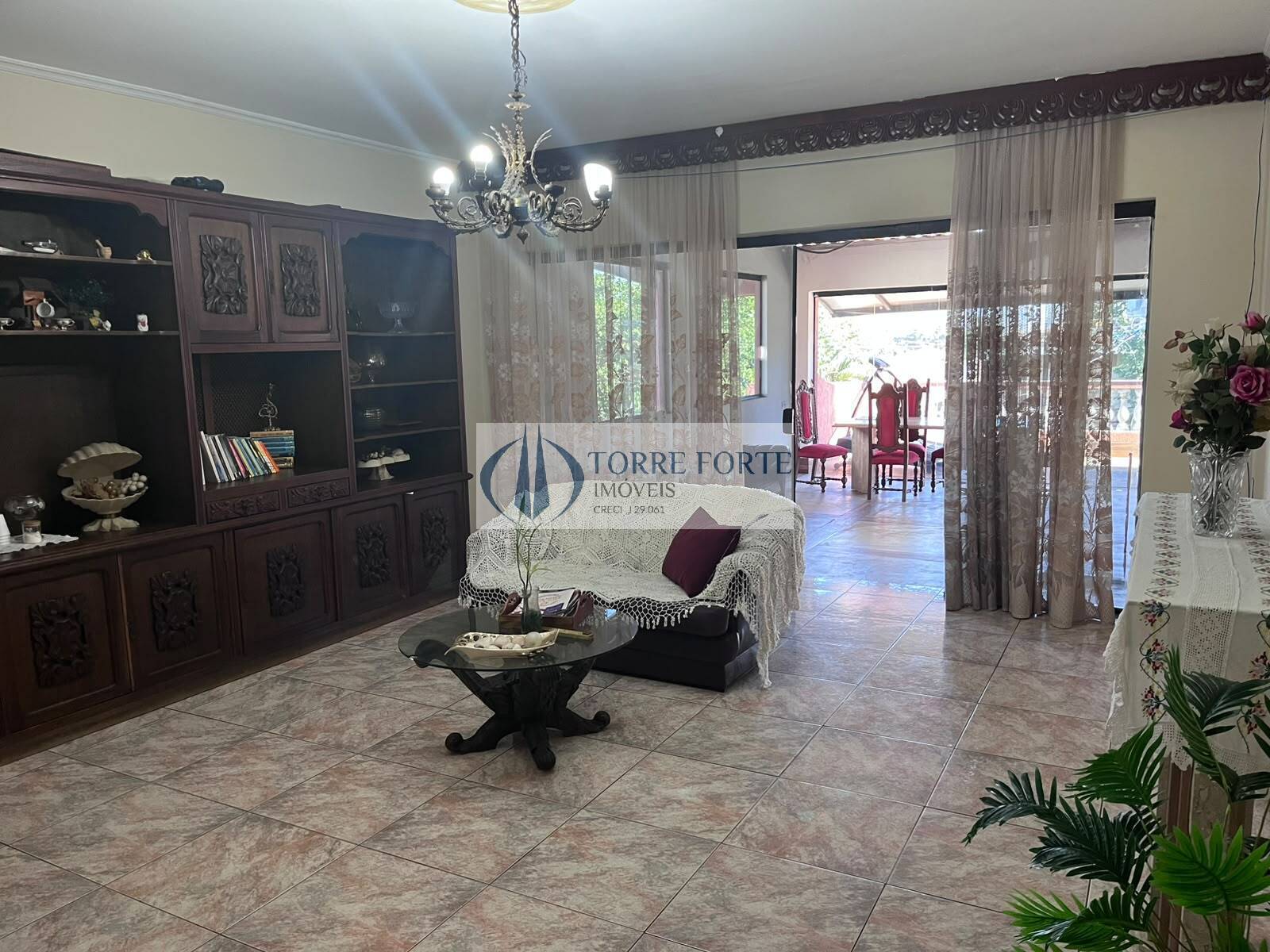 Casa, 4 quartos, 350 m² - Foto 3