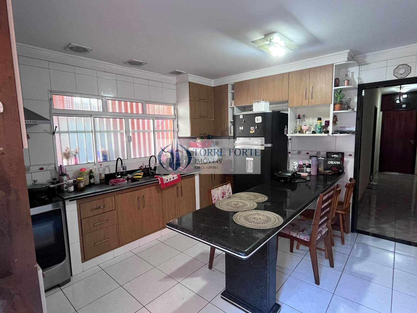 Casa, 4 quartos, 350 m² - Foto 1