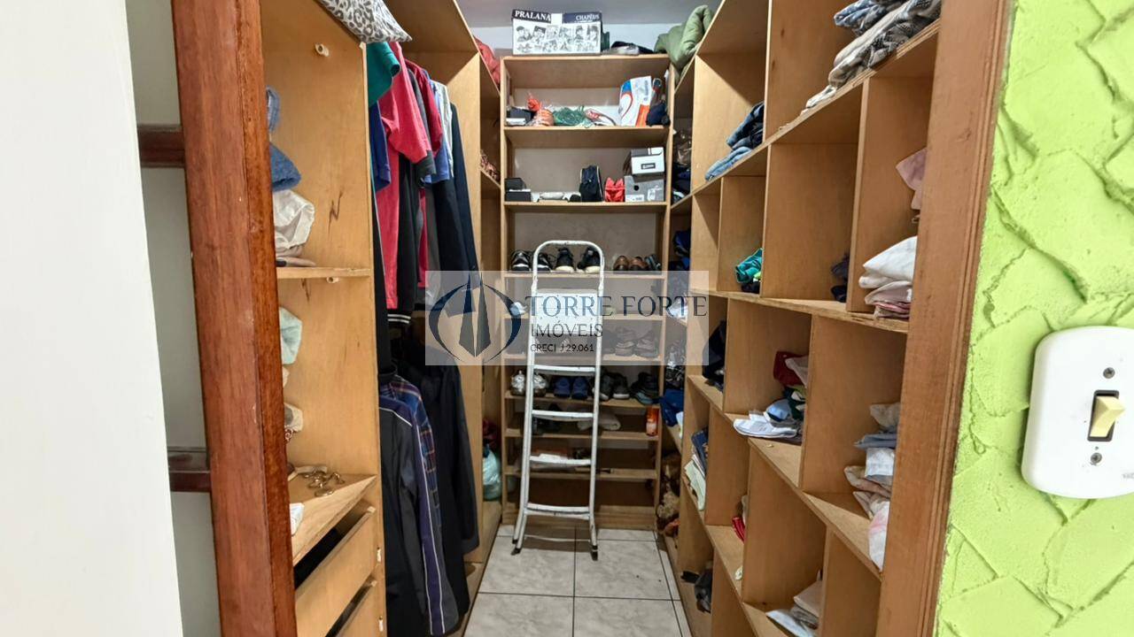 Casa, 4 quartos, 243 m² - Foto 18