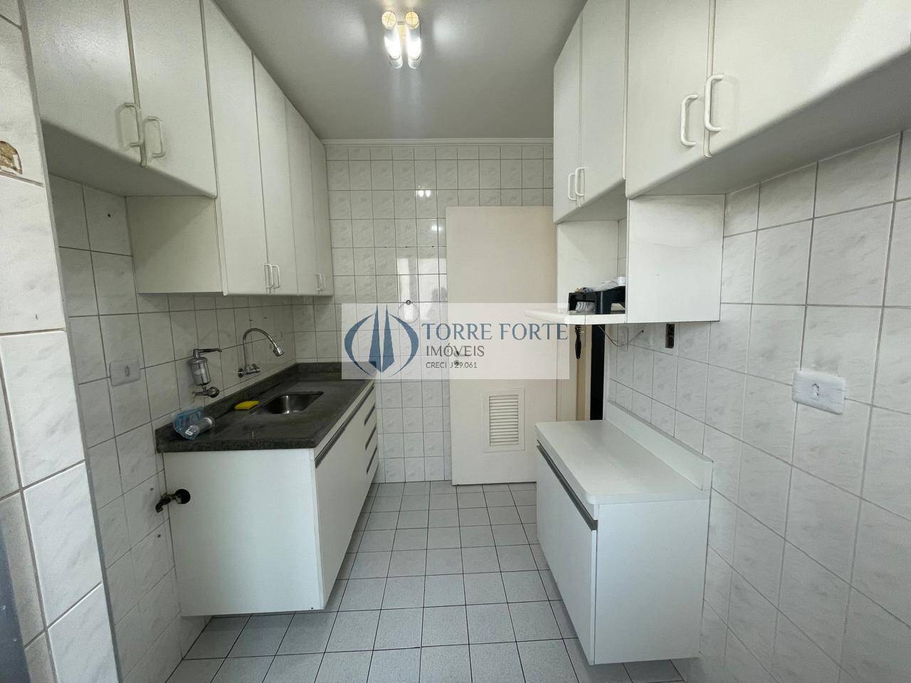 Apartamento para alugar com 2 quartos, 55m² - Foto 10