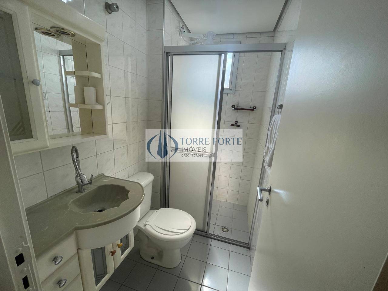 Apartamento para alugar com 2 quartos, 55m² - Foto 15