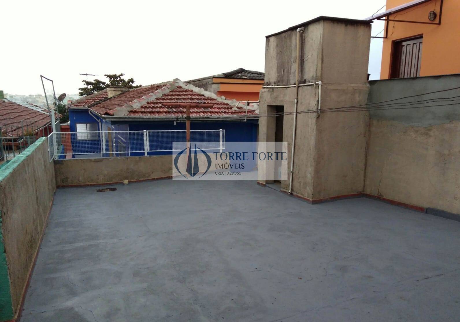 Sobrado à venda com 3 quartos, 215m² - Foto 4