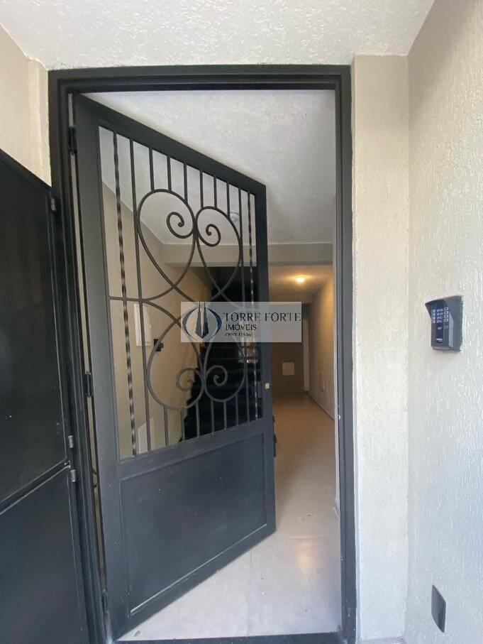 Apartamento à venda com 2 quartos, 45m² - Foto 12
