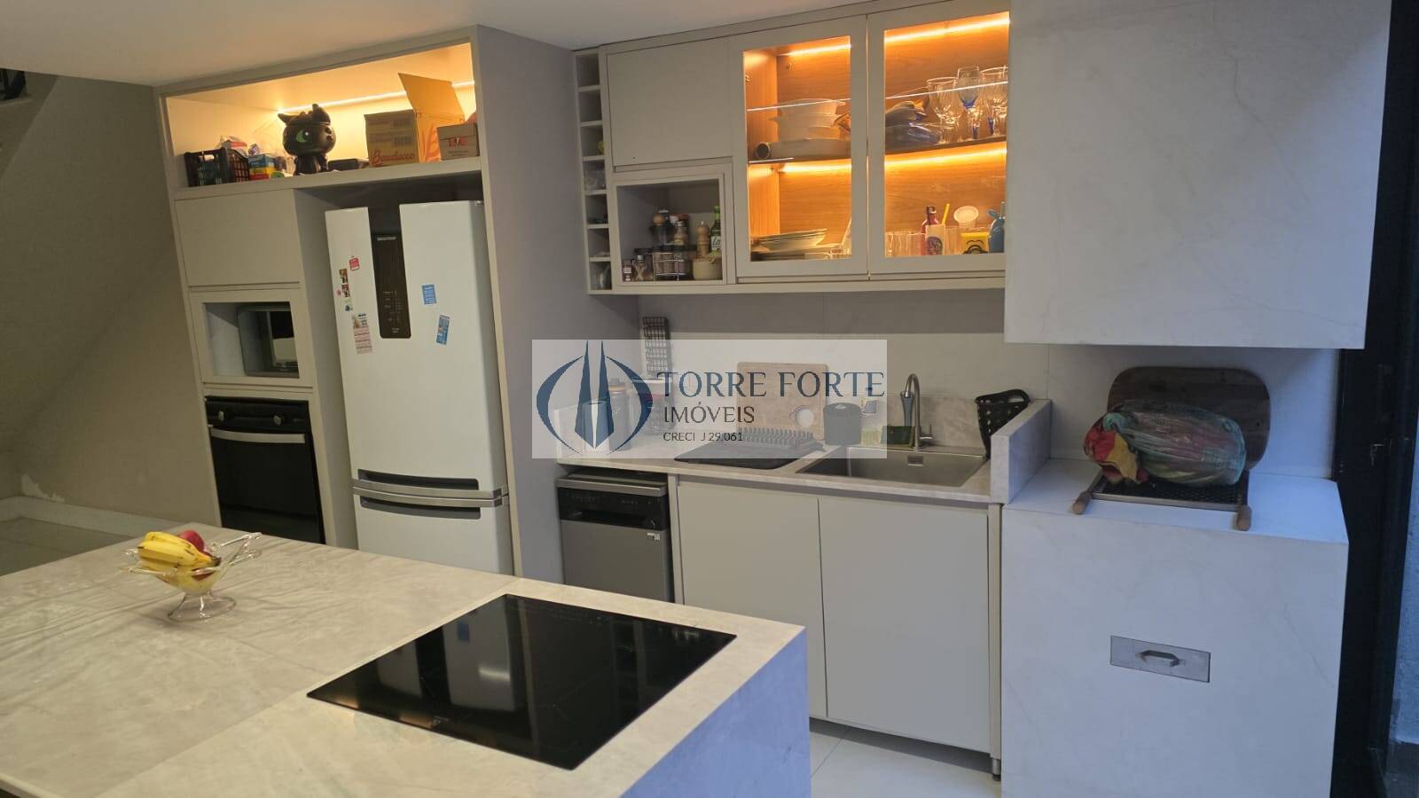 Casa à venda com 2 quartos, 220m² - Foto 3