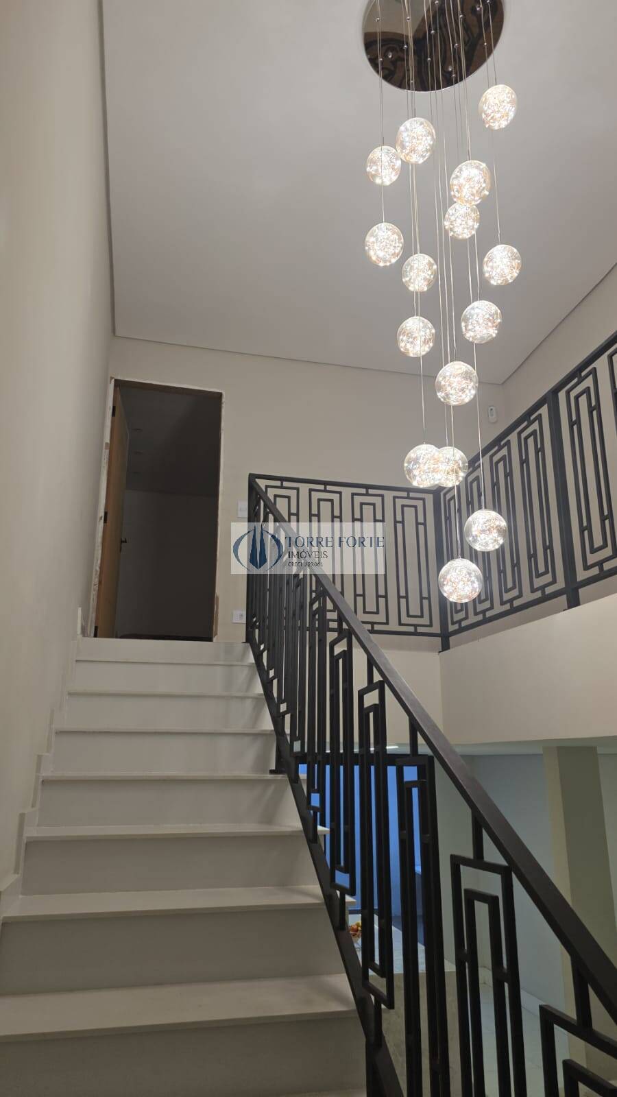 Casa à venda com 2 quartos, 220m² - Foto 9
