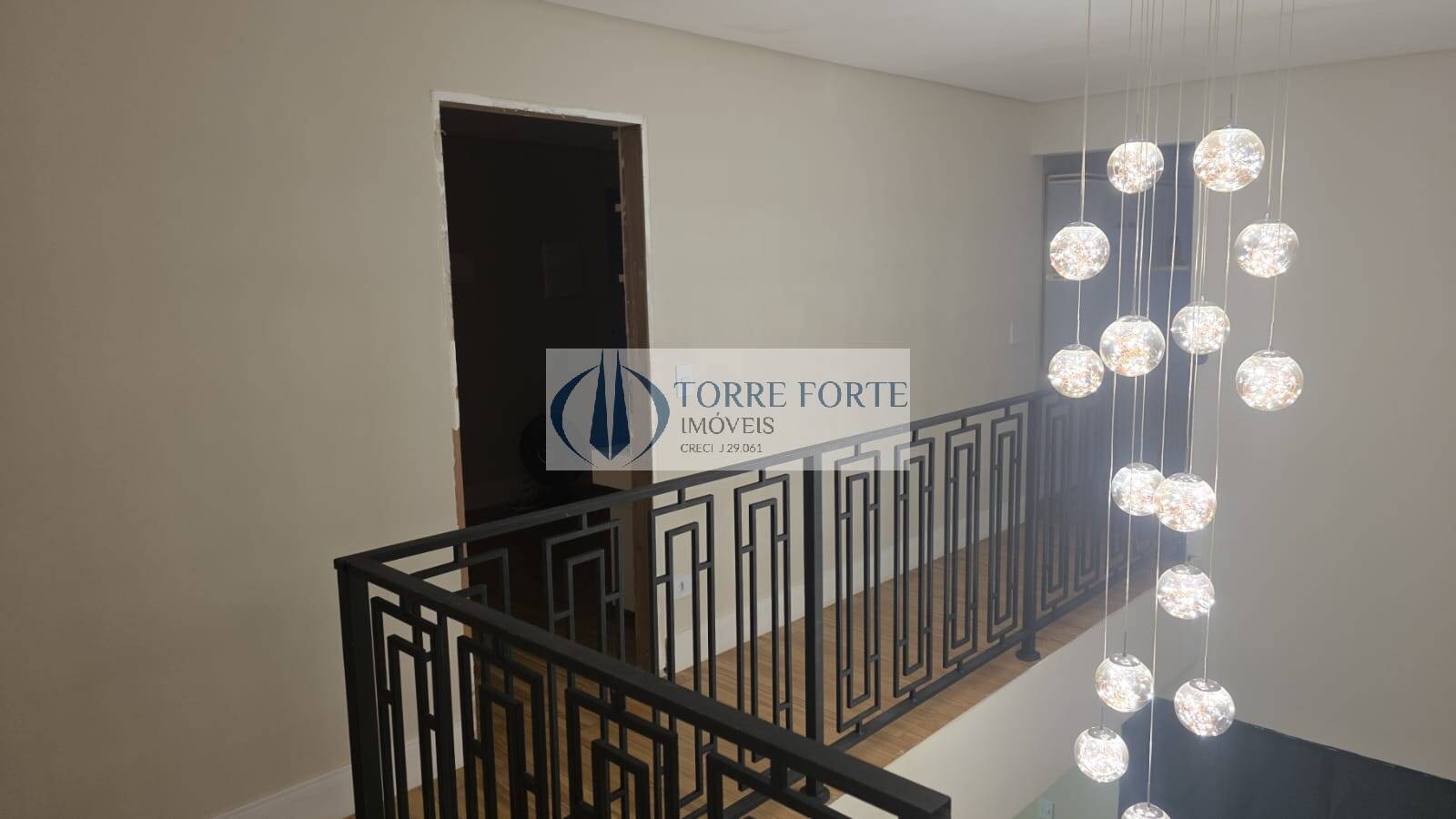 Casa à venda com 2 quartos, 220m² - Foto 10