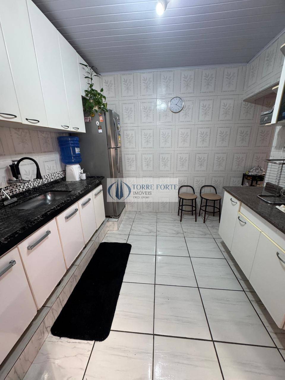 Casa à venda com 3 quartos, 125m² - Foto 2