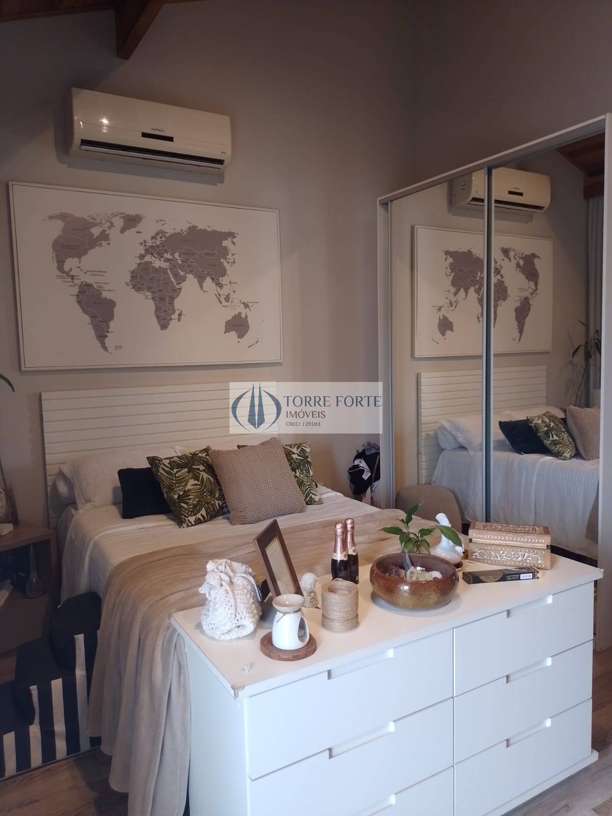 Casa, 3 quartos, 230 m² - Foto 1