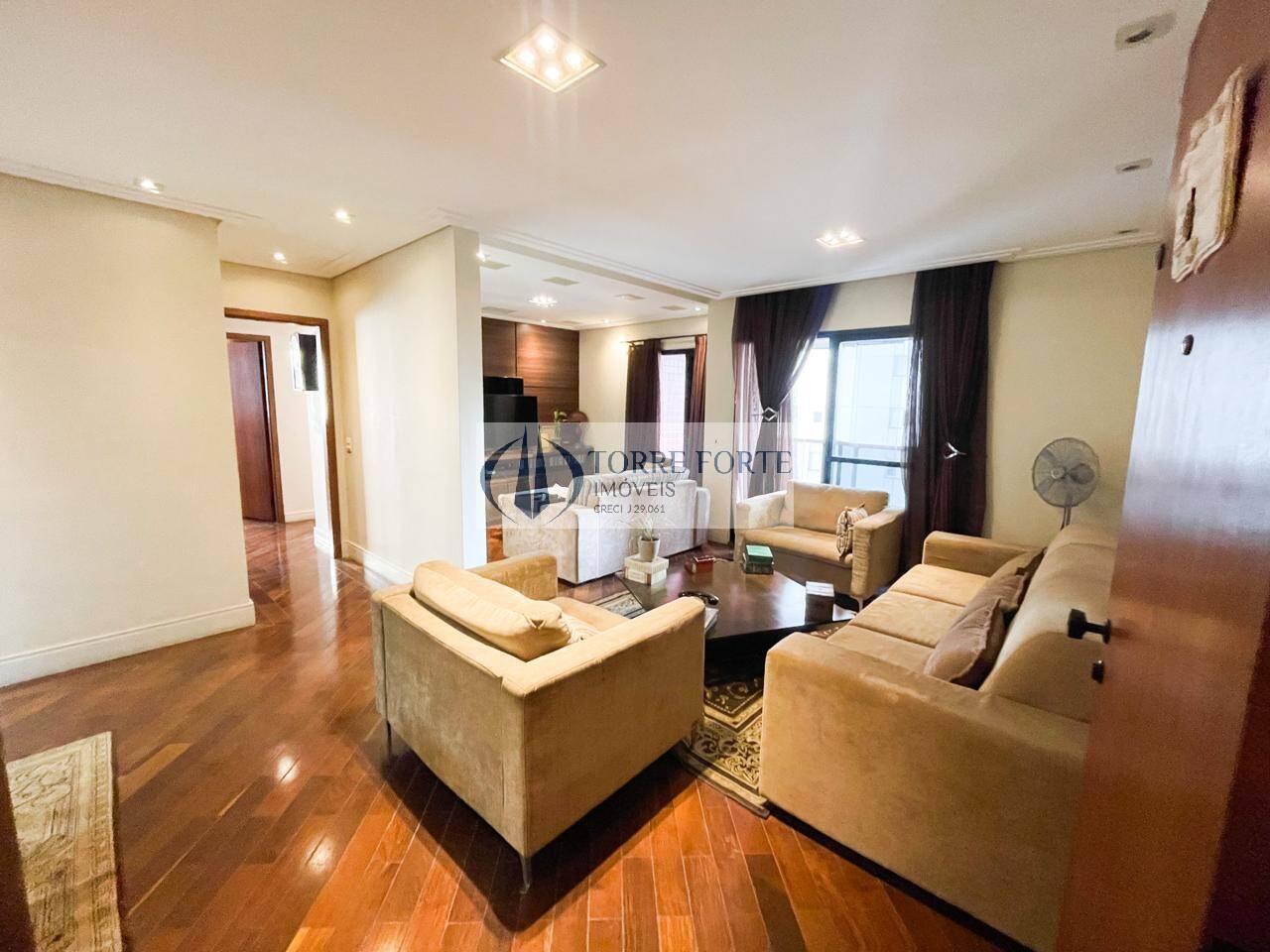 Apartamento, 3 quartos, 147 m² - Foto 2